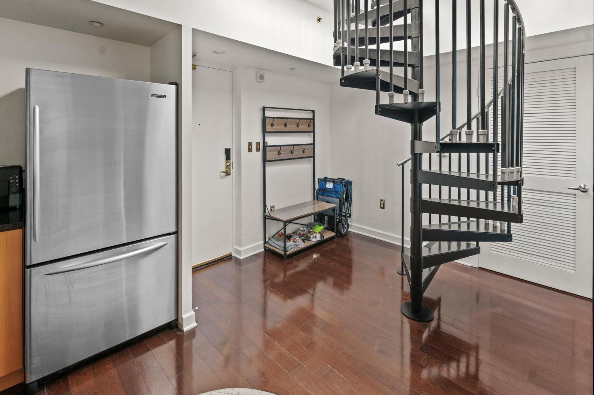 Apartment Downtown Louisville-ideal Location- Rooftop Patio-free Parking